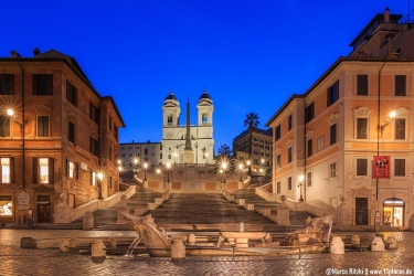 Spanische Treppe zur blauen Stunde