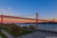 Die Ponte 25 De Abril am Abend
