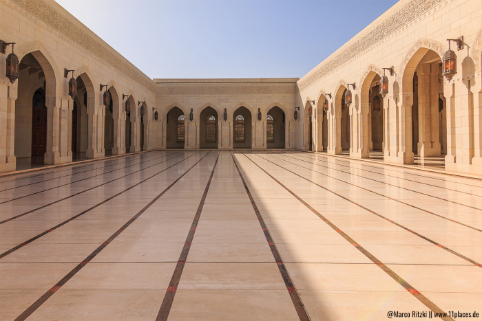 Gebäudekomplex von der Großen Sultan-Qabus-Moschee