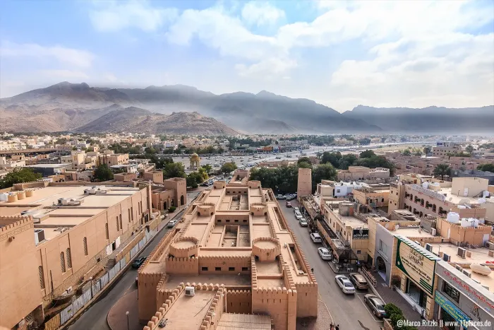 Blick vom Nizwa Fort über den Souq und die Altstadt von Nizwa
