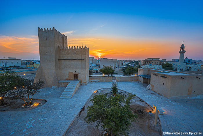 Barzan Towers in Katar bei Sonnenuntergang