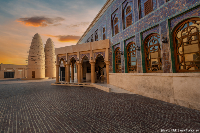Katara Moschee in Doha bei Sonnenuntergang ohne Menschen