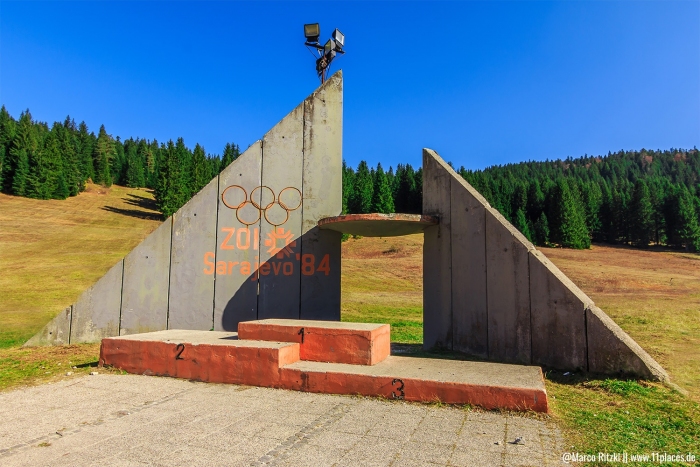 Lost Places Siegertreppe von den Olypmischen Winterspielen 1984