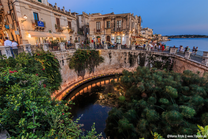 Ortygia - die Altstadt von Syrakus mit dem Arethusa Brunnen