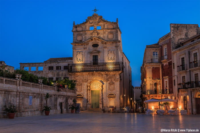Piazza del Duomo am Abend in Ortygia