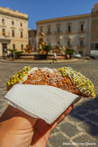 die wohl leckerste Süßspeise auf Sizilien - Cannolo